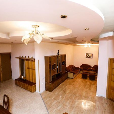 Apartment #1 In The City Center Yerevan Exterior foto