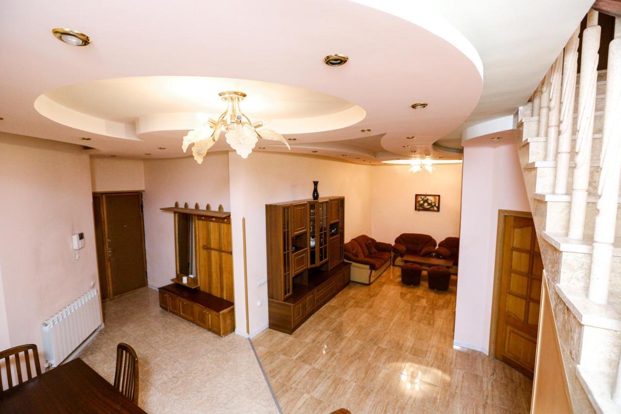 Apartment #1 In The City Center Yerevan Exterior foto